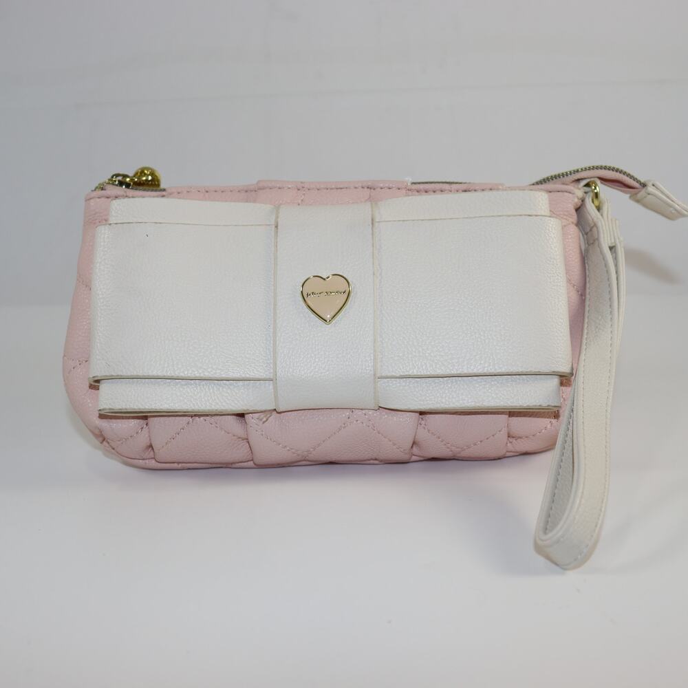 Betsey Johnson‎ Quilted Wristlet Clutch